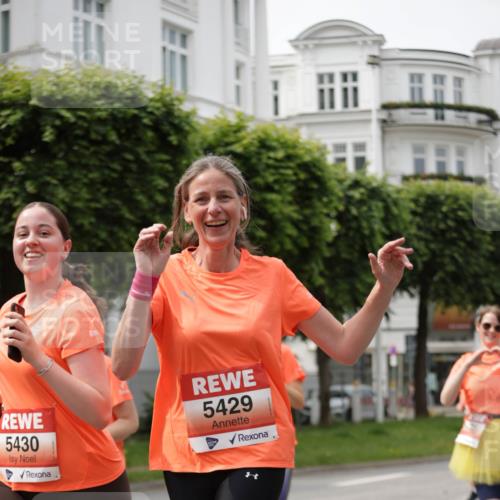 15.06.2025 - REWE Women's Run Jannik Wohlers http://msf.ph/oto/7959729 15.06.2025 09:45:05 Laufen 5430, 5429 meine-sportfotos.de