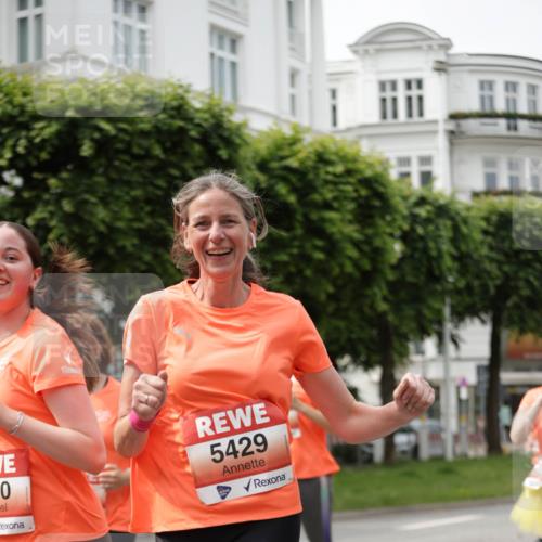 15.06.2025 - REWE Women's Run Jannik Wohlers http://msf.ph/oto/7959738 15.06.2025 09:45:05 Laufen 0, 5429 meine-sportfotos.de
