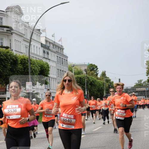 15.06.2025 - REWE Women's Run Jannik Wohlers http://msf.ph/oto/7959812 15.06.2025 09:45:08 Laufen 5536, 5265, 5540, 5147 meine-sportfotos.de