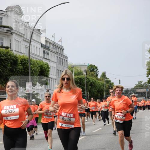 15.06.2025 - REWE Women's Run Jannik Wohlers http://msf.ph/oto/7959818 15.06.2025 09:45:08 Laufen 5536, 5265, 5540, 5147 meine-sportfotos.de
