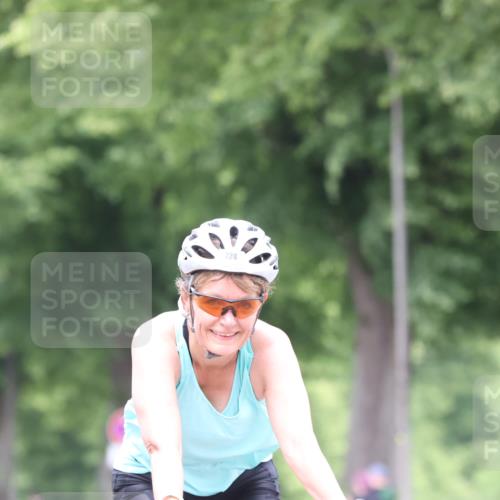 15.06.2025 - 7 Türme Triathlon Yannick Fuchs http://msf.ph/oto/7959837 15.06.2025 13:48:13 Radfahren 711, 724, 958, 1176, 1188, 1195 meine-sportfotos.de