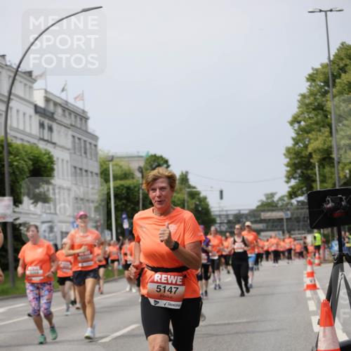15.06.2025 - REWE Women's Run Jannik Wohlers http://msf.ph/oto/7959856 15.06.2025 09:45:09 Laufen 5147 meine-sportfotos.de