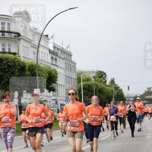 15.06.2025 - REWE Women's Run Jannik Wohlers http://msf.ph/oto/7959880 15.06.2025 09:45:11 Laufen 5268, 642, 5595, 5075, 5468, 5337 meine-sportfotos.de