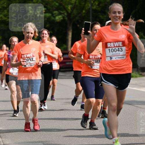 15.06.2025 - REWE Women's Run Dr. Thomas Lammeyer http://msf.ph/oto/7959967 15.06.2025 09:49:21 Laufen 1046, 2017, 383, 10043 meine-sportfotos.de