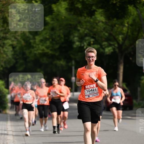 15.06.2025 - REWE Women's Run Dr. Thomas Lammeyer http://msf.ph/oto/7960111 15.06.2025 09:49:32 Laufen 10421 meine-sportfotos.de