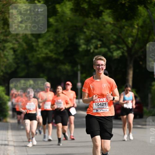 15.06.2025 - REWE Women's Run Dr. Thomas Lammeyer http://msf.ph/oto/7960114 15.06.2025 09:49:32 Laufen 10421 meine-sportfotos.de
