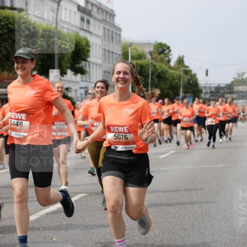 15.06.2025 - REWE Women's Run Jannik Wohlers http://msf.ph/oto/7960154 15.06.2025 09:45:20 Laufen 5622, 509, 6401, 5448, 5076 meine-sportfotos.de