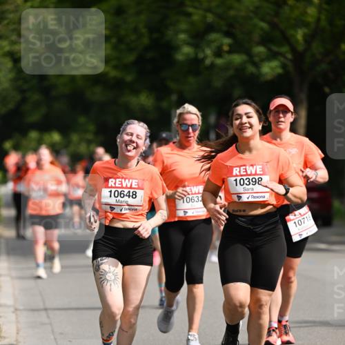 15.06.2025 - REWE Women's Run Dr. Thomas Lammeyer http://msf.ph/oto/7960172 15.06.2025 09:49:36 Laufen 10648, 10632, 10398, 10718 meine-sportfotos.de