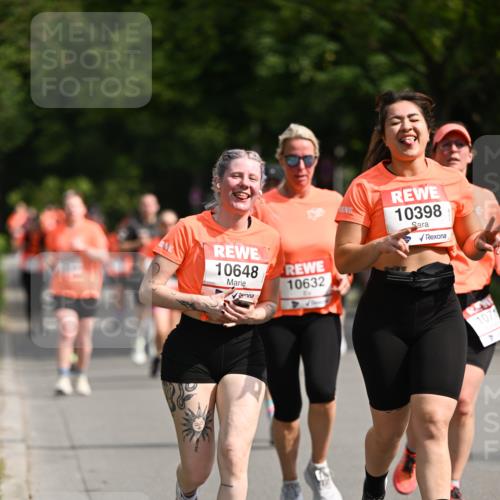 15.06.2025 - REWE Women's Run Dr. Thomas Lammeyer http://msf.ph/oto/7960183 15.06.2025 09:49:37 Laufen 10648, 10632, 10398, 1071, 7 meine-sportfotos.de