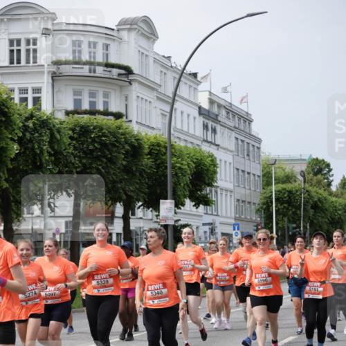 15.06.2025 - REWE Women's Run Jannik Wohlers http://msf.ph/oto/7960202 15.06.2025 09:45:24 Laufen 5274, 5339, 54440, 5097, 5340, 557, 52, 557, 5479, 5590, 5181 meine-sportfotos.de