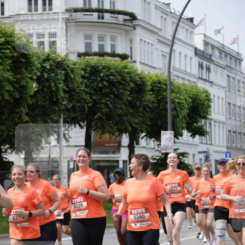 15.06.2025 - REWE Women's Run Jannik Wohlers http://msf.ph/oto/7960215 15.06.2025 09:45:24 Laufen 5339, 5340, 557, 6 meine-sportfotos.de