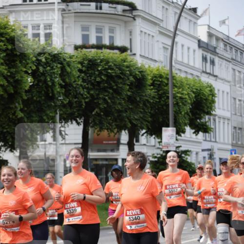 15.06.2025 - REWE Women's Run Jannik Wohlers http://msf.ph/oto/7960216 15.06.2025 09:45:24 Laufen 5214, 3101, 5339, 544, 5340, 5557, 5479, 55 meine-sportfotos.de