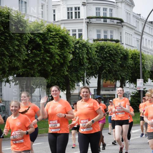 15.06.2025 - REWE Women's Run Jannik Wohlers http://msf.ph/oto/7960244 15.06.2025 09:45:25 Laufen 527, 5339, 53, 563, 5557 meine-sportfotos.de
