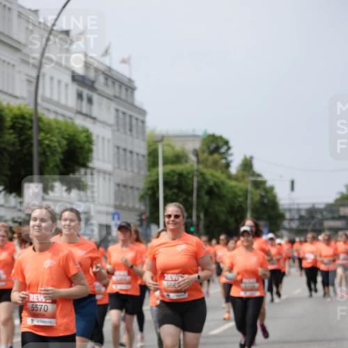 15.06.2025 - REWE Women's Run Jannik Wohlers http://msf.ph/oto/7960267 15.06.2025 09:45:27 Laufen 5570, 5662 meine-sportfotos.de