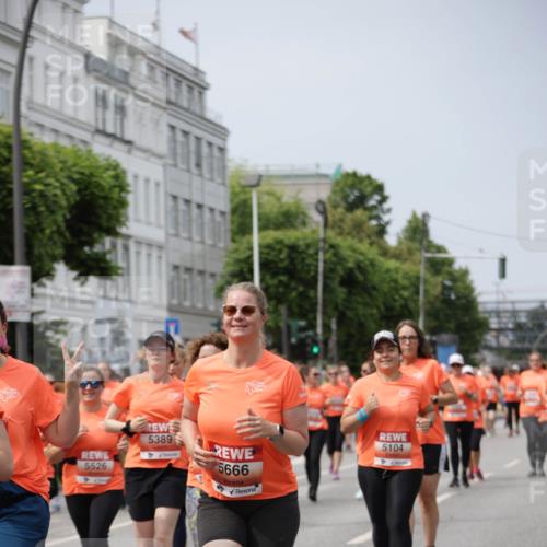 15.06.2025 - REWE Women's Run Jannik Wohlers http://msf.ph/oto/7960276 15.06.2025 09:45:28 Laufen 5526, 5389, 5666, 5104 meine-sportfotos.de