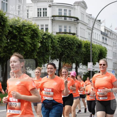 15.06.2025 - REWE Women's Run Jannik Wohlers http://msf.ph/oto/7960316 15.06.2025 09:45:29 Laufen 5570, 5288, 5526, 5660 meine-sportfotos.de