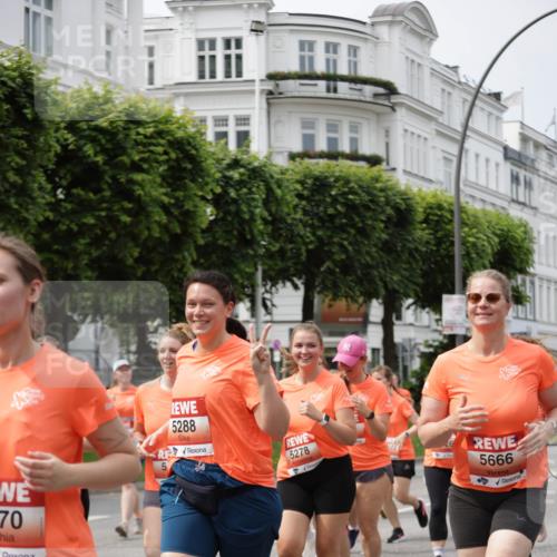 15.06.2025 - REWE Women's Run Jannik Wohlers http://msf.ph/oto/7960327 15.06.2025 09:45:29 Laufen 5288, 5278, 70, 5, 5666 meine-sportfotos.de