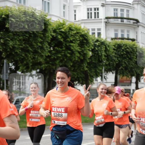 15.06.2025 - REWE Women's Run Jannik Wohlers http://msf.ph/oto/7960345 15.06.2025 09:45:29 Laufen 5109, 4, 5288, 5278, 56 meine-sportfotos.de
