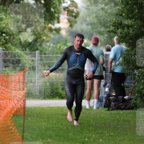 15.06.2025 - 7 Türme Triathlon Michael Strokosch http://msf.ph/oto/7960352 15.06.2025 12:11:15 Schwimmen 455, 475, 611 meine-sportfotos.de