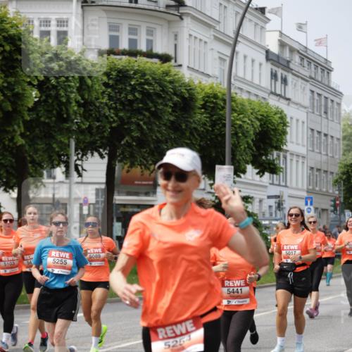 15.06.2025 - REWE Women's Run Jannik Wohlers http://msf.ph/oto/7960406 15.06.2025 09:45:33 Laufen 5103, 54, 5255, 5089, 5254, 5441, 5017 meine-sportfotos.de