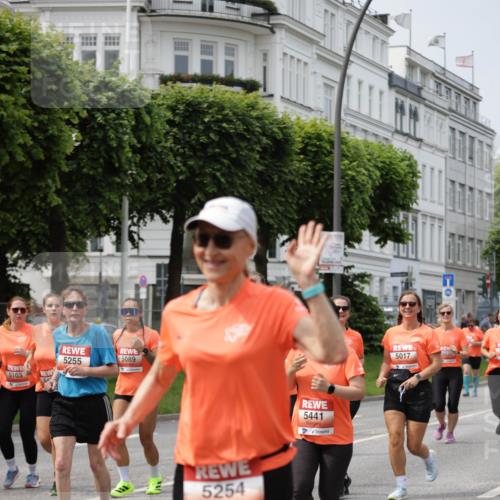15.06.2025 - REWE Women's Run Jannik Wohlers http://msf.ph/oto/7960419 15.06.2025 09:45:33 Laufen 5255, 5089, 5103, 5254, 5441, 5017, 5020 meine-sportfotos.de