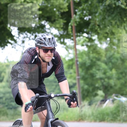 15.06.2025 - 7 Türme Triathlon Yannick Fuchs http://msf.ph/oto/7960481 15.06.2025 13:48:43 Radfahren 368, 810, 1013 meine-sportfotos.de