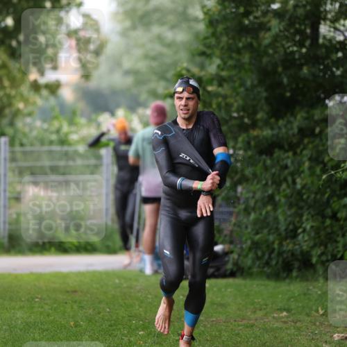 15.06.2025 - 7 Türme Triathlon Michael Strokosch http://msf.ph/oto/7960483 15.06.2025 12:11:34 Schwimmen 406, 475 meine-sportfotos.de