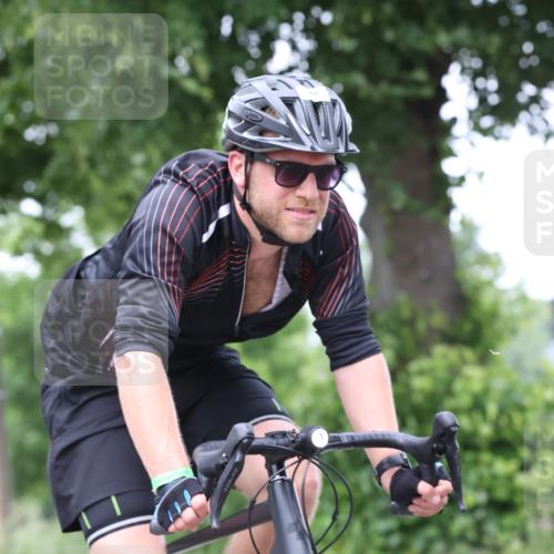 15.06.2025 - 7 Türme Triathlon Yannick Fuchs http://msf.ph/oto/7960493 15.06.2025 13:48:43 Radfahren 368, 810, 1013 meine-sportfotos.de