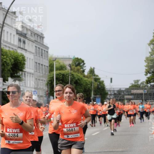 15.06.2025 - REWE Women's Run Jannik Wohlers http://msf.ph/oto/7960566 15.06.2025 09:45:37 Laufen 5284, 5, 5681 meine-sportfotos.de