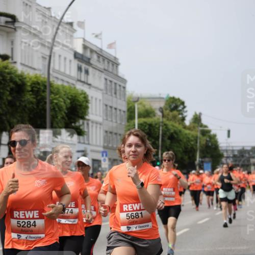 15.06.2025 - REWE Women's Run Jannik Wohlers http://msf.ph/oto/7960594 15.06.2025 09:45:37 Laufen 5284, 74, 5, 5681, 5131 meine-sportfotos.de