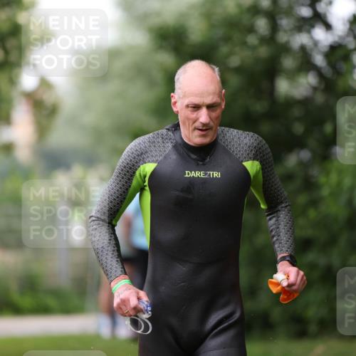 15.06.2025 - 7 Türme Triathlon Michael Strokosch http://msf.ph/oto/7960646 15.06.2025 12:11:44 Schwimmen 406, 475 meine-sportfotos.de