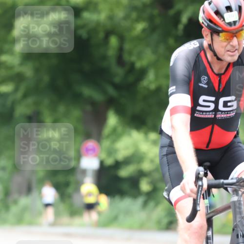 15.06.2025 - 7 Türme Triathlon Yannick Fuchs http://msf.ph/oto/7960677 15.06.2025 13:48:55 Radfahren 212, 230, 428, 796, 806, 1092, 1110 meine-sportfotos.de