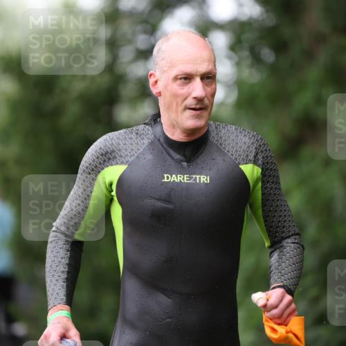 15.06.2025 - 7 Türme Triathlon Michael Strokosch http://msf.ph/oto/7960685 15.06.2025 12:11:45 Schwimmen 406, 475 meine-sportfotos.de