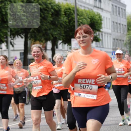 15.06.2025 - REWE Women's Run Jannik Wohlers http://msf.ph/oto/7960700 15.06.2025 09:45:48 Laufen 5482, 5317, 5356, 5632, 5070, 5243, 40, 5390 meine-sportfotos.de