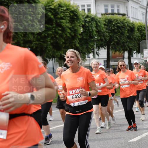 15.06.2025 - REWE Women's Run Jannik Wohlers http://msf.ph/oto/7960728 15.06.2025 09:45:50 Laufen 5070, 5420, 1259, 5631, 5243, 4, 330, 5390 meine-sportfotos.de