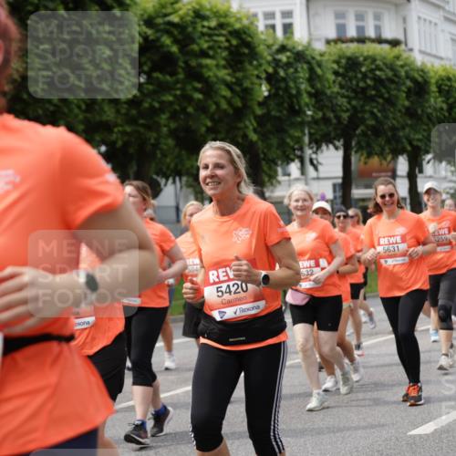 15.06.2025 - REWE Women's Run Jannik Wohlers http://msf.ph/oto/7960730 15.06.2025 09:45:50 Laufen 5070, 5040, 5420, 259, 5631, 5243, 632, 330, 53 meine-sportfotos.de