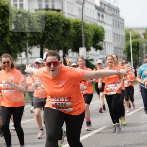 15.06.2025 - REWE Women's Run Jannik Wohlers http://msf.ph/oto/7960749 15.06.2025 09:45:51 Laufen 32, 5631, 5509, 5390, 330, 5015, 2013, 5033 meine-sportfotos.de