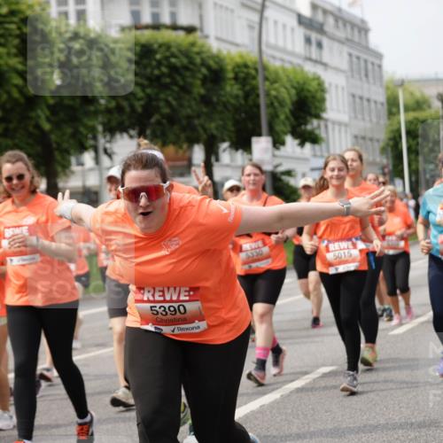 15.06.2025 - REWE Women's Run Jannik Wohlers http://msf.ph/oto/7960756 15.06.2025 09:45:51 Laufen 532, 6509, 5390, 5330, 5015, 5012, 5033 meine-sportfotos.de