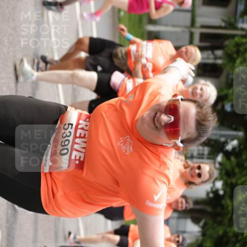15.06.2025 - REWE Women's Run Jannik Wohlers http://msf.ph/oto/7960774 15.06.2025 09:45:52 Laufen 5390 meine-sportfotos.de