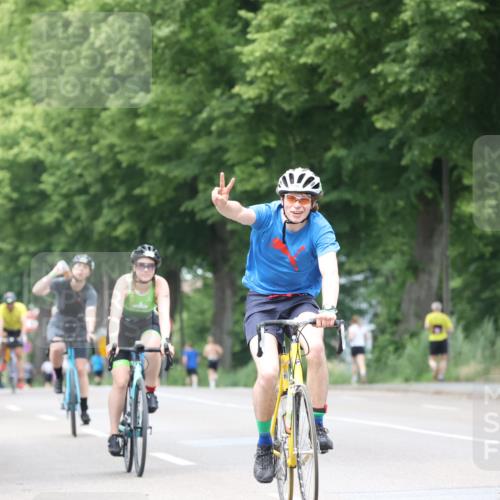 15.06.2025 - 7 Türme Triathlon Yannick Fuchs http://msf.ph/oto/7960787 15.06.2025 13:49:01 Radfahren 230, 761, 1110 meine-sportfotos.de