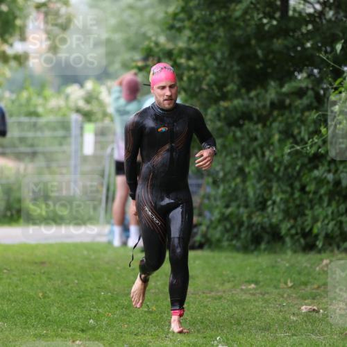 15.06.2025 - 7 Türme Triathlon Michael Strokosch http://msf.ph/oto/7960793 15.06.2025 12:12:27 Schwimmen 412, 443, 489, 658 meine-sportfotos.de