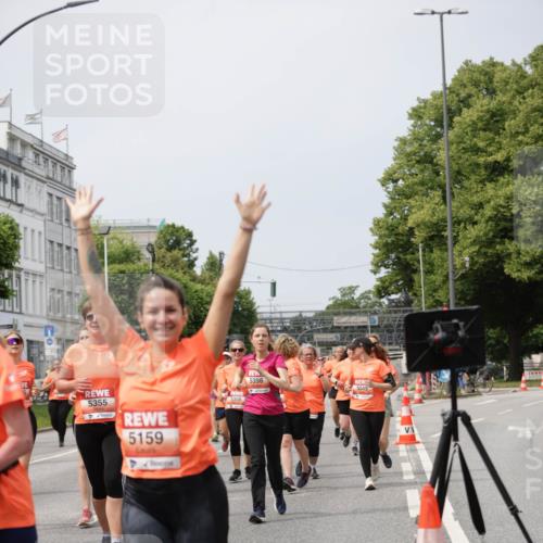 15.06.2025 - REWE Women's Run Jannik Wohlers http://msf.ph/oto/7960815 15.06.2025 09:45:53 Laufen 5355, 5159, 5398, 5358, 5049 meine-sportfotos.de