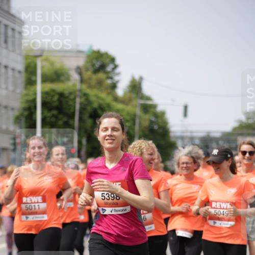 15.06.2025 - REWE Women's Run Jannik Wohlers http://msf.ph/oto/7960896 15.06.2025 09:45:55 Laufen 5011, 5398, 66, 5049 meine-sportfotos.de
