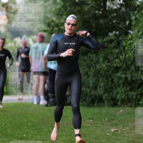 15.06.2025 - 7 Türme Triathlon Michael Strokosch http://msf.ph/oto/7960898 15.06.2025 12:12:32 Schwimmen 412, 443, 489, 551 meine-sportfotos.de