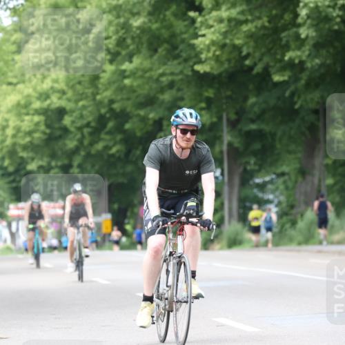 15.06.2025 - 7 Türme Triathlon Yannick Fuchs http://msf.ph/oto/7960902 15.06.2025 13:49:07 Radfahren 304, 307, 706, 756 meine-sportfotos.de