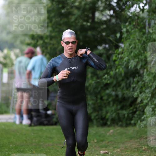 15.06.2025 - 7 Türme Triathlon Michael Strokosch http://msf.ph/oto/7960912 15.06.2025 12:12:32 Schwimmen 412, 443, 489, 551 meine-sportfotos.de