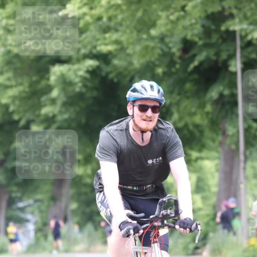 15.06.2025 - 7 Türme Triathlon Yannick Fuchs http://msf.ph/oto/7960922 15.06.2025 13:49:08 Radfahren 304, 307, 706, 756 meine-sportfotos.de