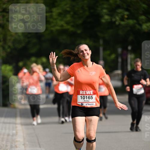 15.06.2025 - REWE Women's Run Dr. Thomas Lammeyer http://msf.ph/oto/7960984 15.06.2025 09:50:12 Laufen 10165 meine-sportfotos.de