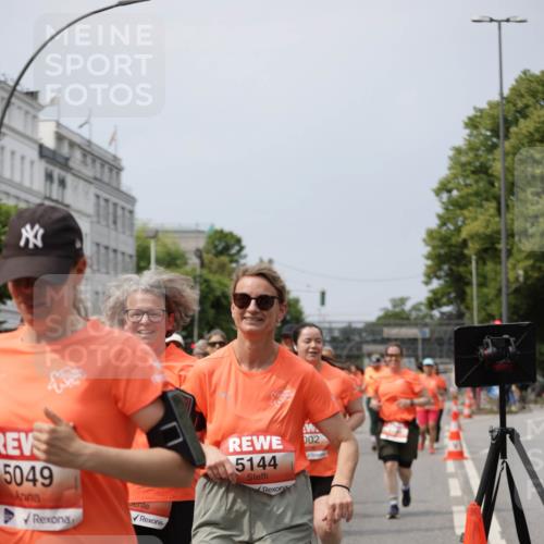 15.06.2025 - REWE Women's Run Jannik Wohlers http://msf.ph/oto/7960985 15.06.2025 09:45:59 Laufen 5049, 5144, 002 meine-sportfotos.de