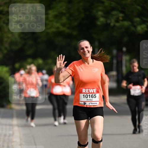 15.06.2025 - REWE Women's Run Dr. Thomas Lammeyer http://msf.ph/oto/7960999 15.06.2025 09:50:12 Laufen 10165 meine-sportfotos.de